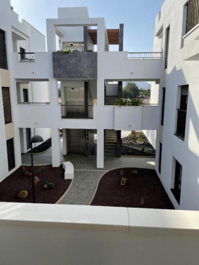 Green View Luxury Appartment In New Complex Pueblo Majorero Next To Golf Course 5 Min Walk From The Beach And Atlantico Shopping Centre In Caleta De Fuste Next To Cassino And Elba Sara Hotel 2 Bedrooms 2 Bathrooms Huge Terace! Bagian luar foto