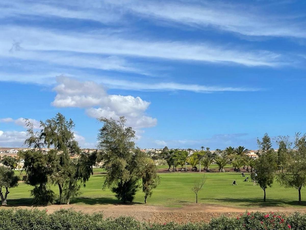 Green View Luxury Appartment In New Complex Pueblo Majorero Next To Golf Course 5 Min Walk From The Beach And Atlantico Shopping Centre In Caleta De Fuste Next To Cassino And Elba Sara Hotel 2 Bedrooms 2 Bathrooms Huge Terace! Bagian luar foto
